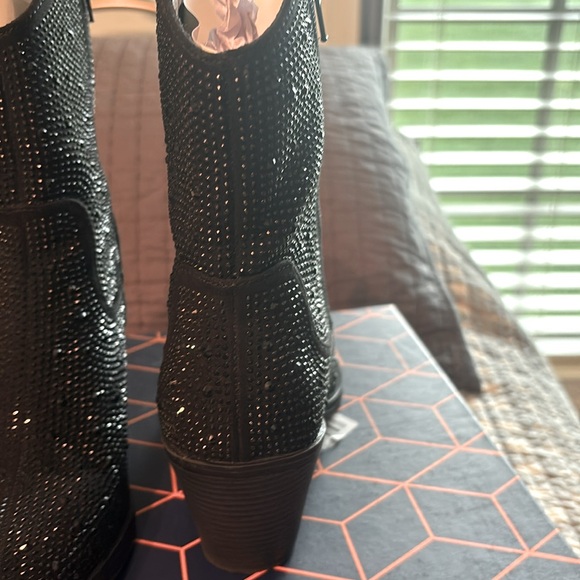 Cowboy Boots - Picture 3 of 5